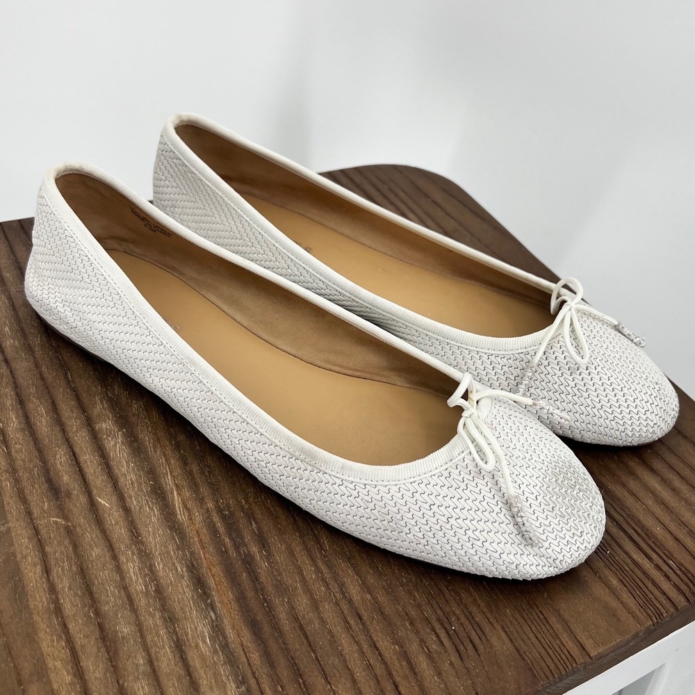 Talbots White Textured Leather Ballet Flats Bow Detail Size 8.5M